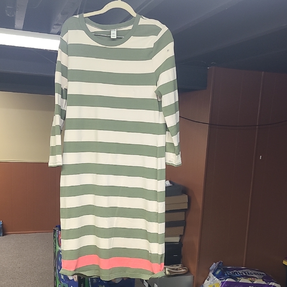 Old Navy Green and White 3/4 Sleeve Sheath Dress